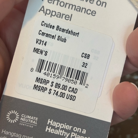 NWT Vuori Men's Brown and Cream Board Shorts - Picture 5 of 7